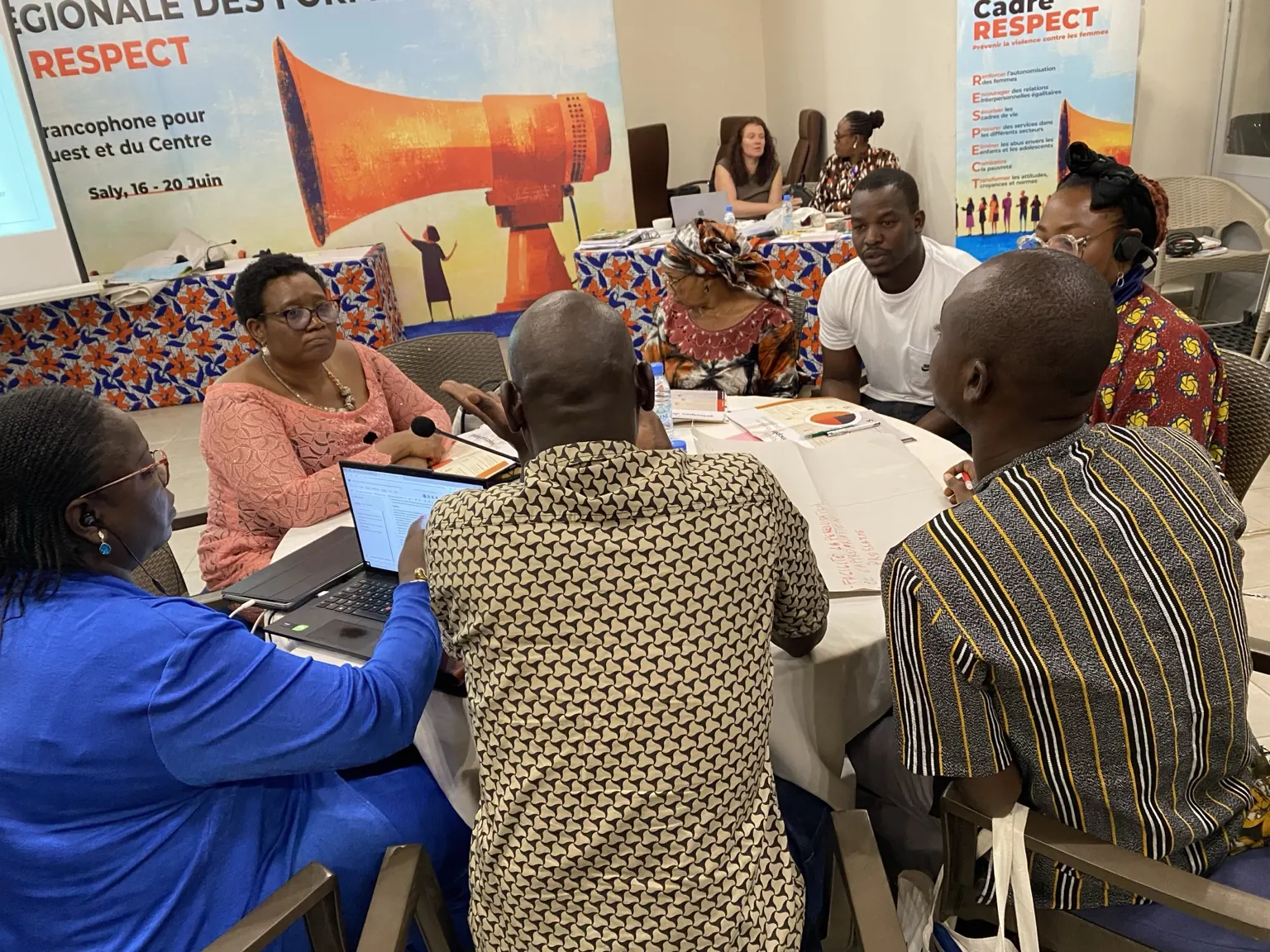 Atelier avec interprétation — réalisation eConf Dakar