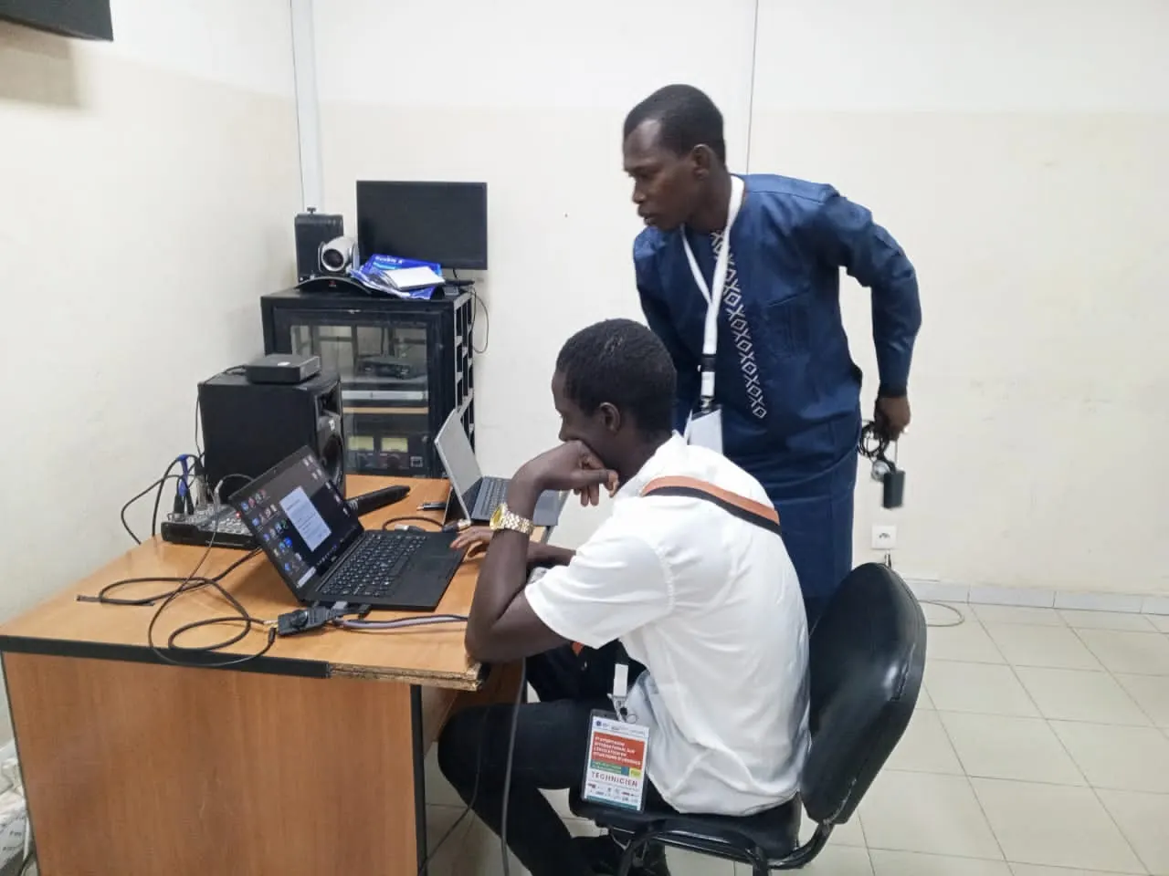 Technicien eConf en assistance technique et logistique